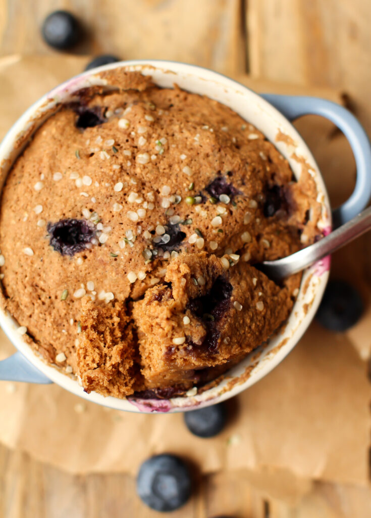 Blueberry Muffin in a Mug - foodcrushes.com