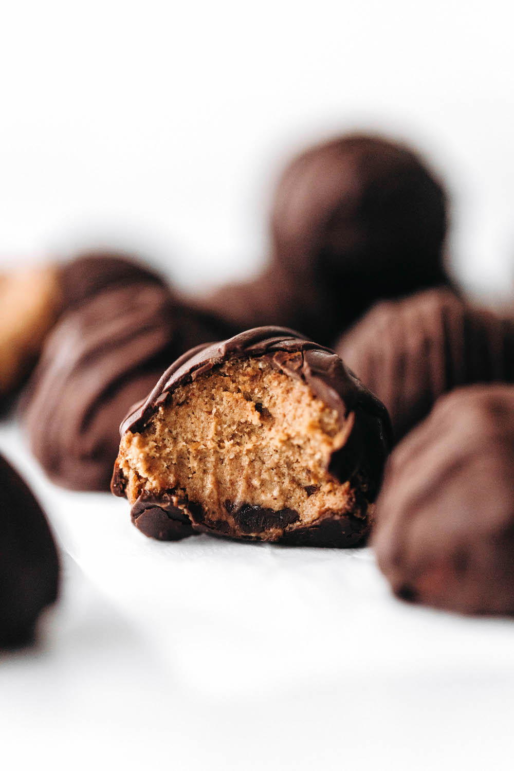 Pumpkin Cheesecake Truffles
