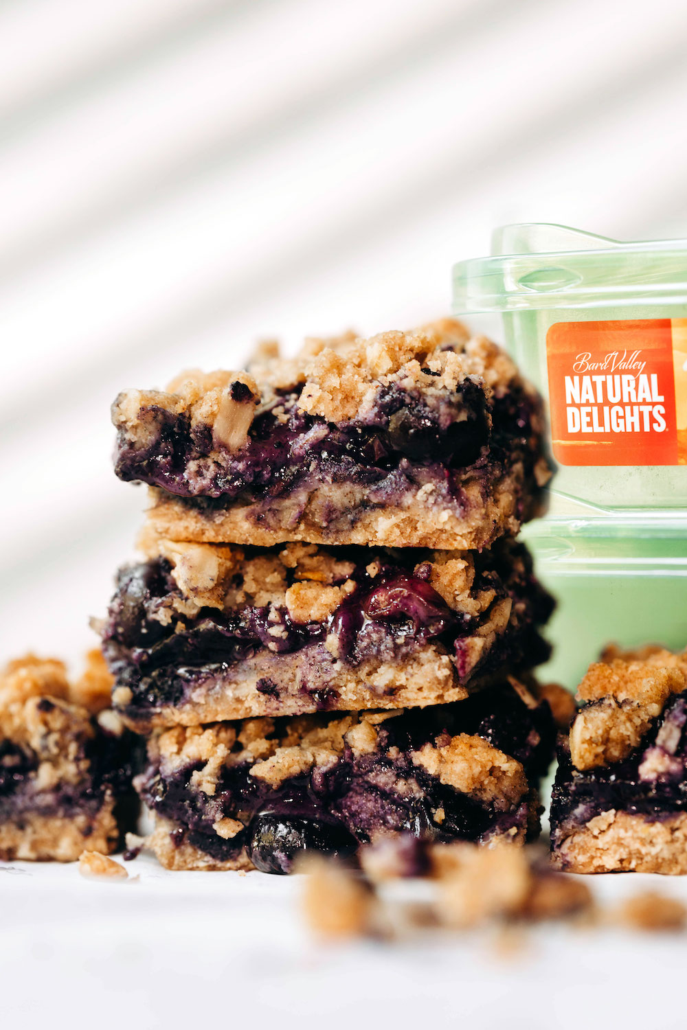 Healthy Blueberry Crumble Bars (vegan + gluten-free)