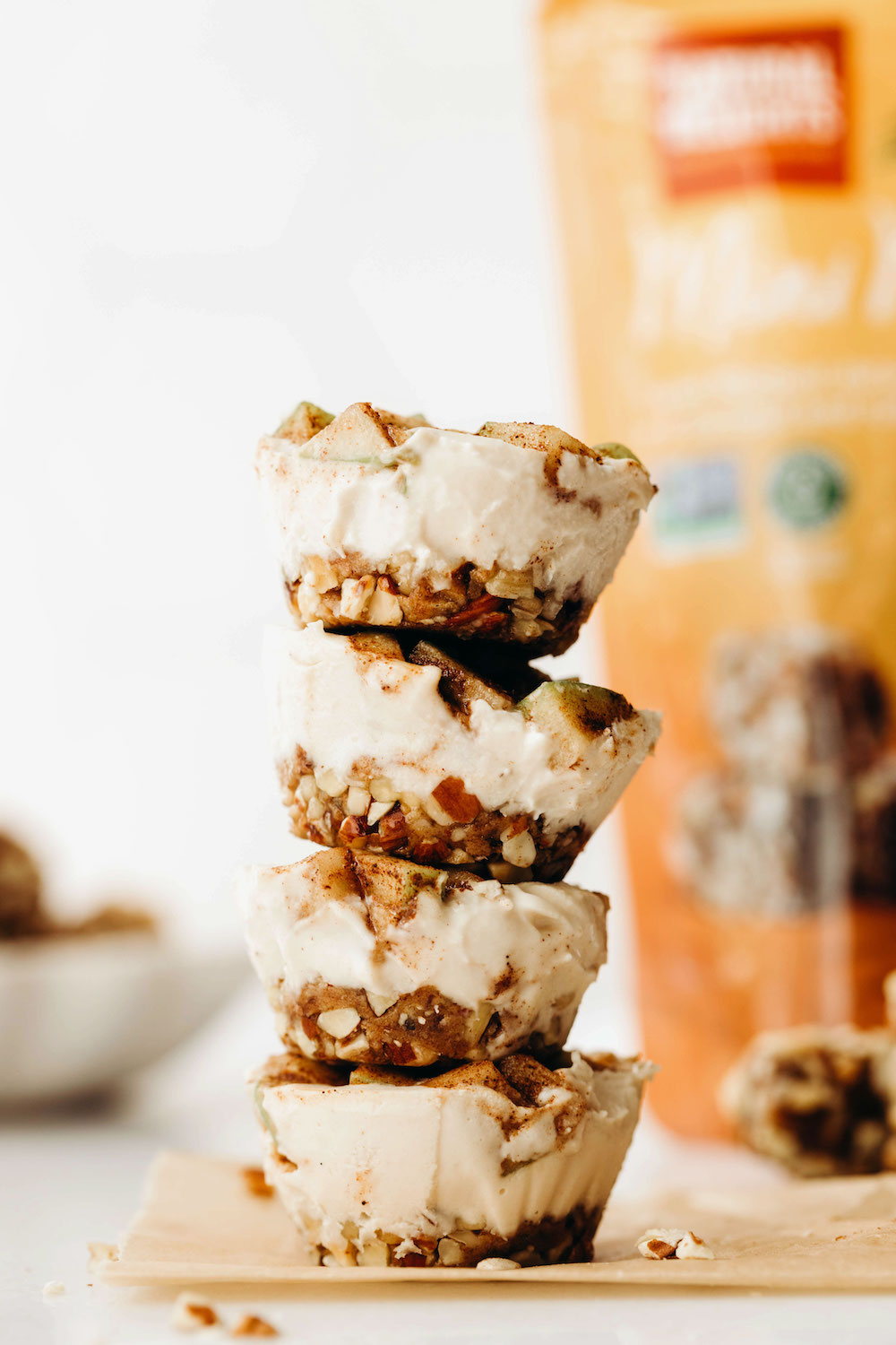 Cinnamon Apple Pie No-Bake Mini Cheesecakes