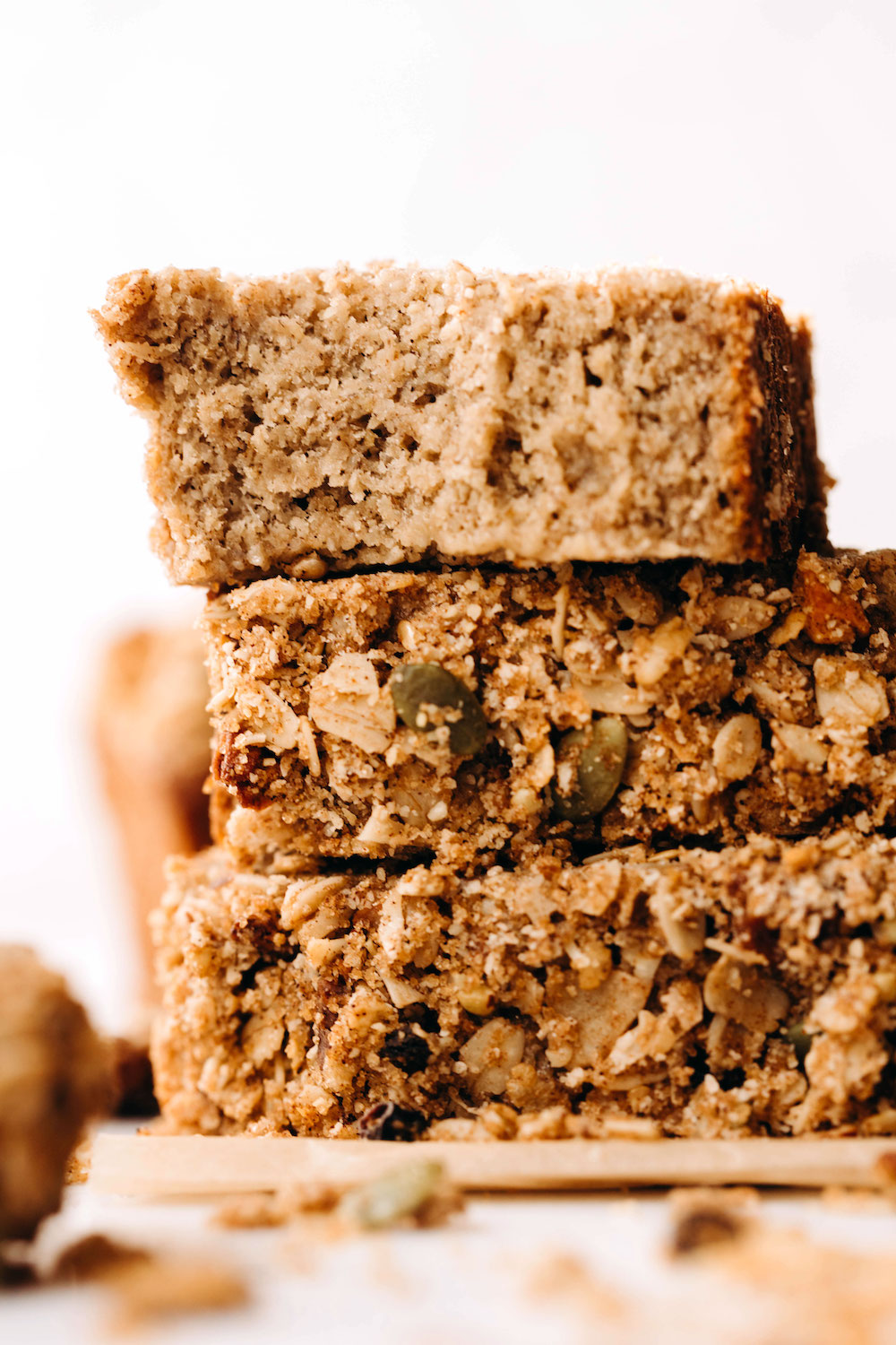 Muesli Streusel Banana Bread (vegan + gluten-free)