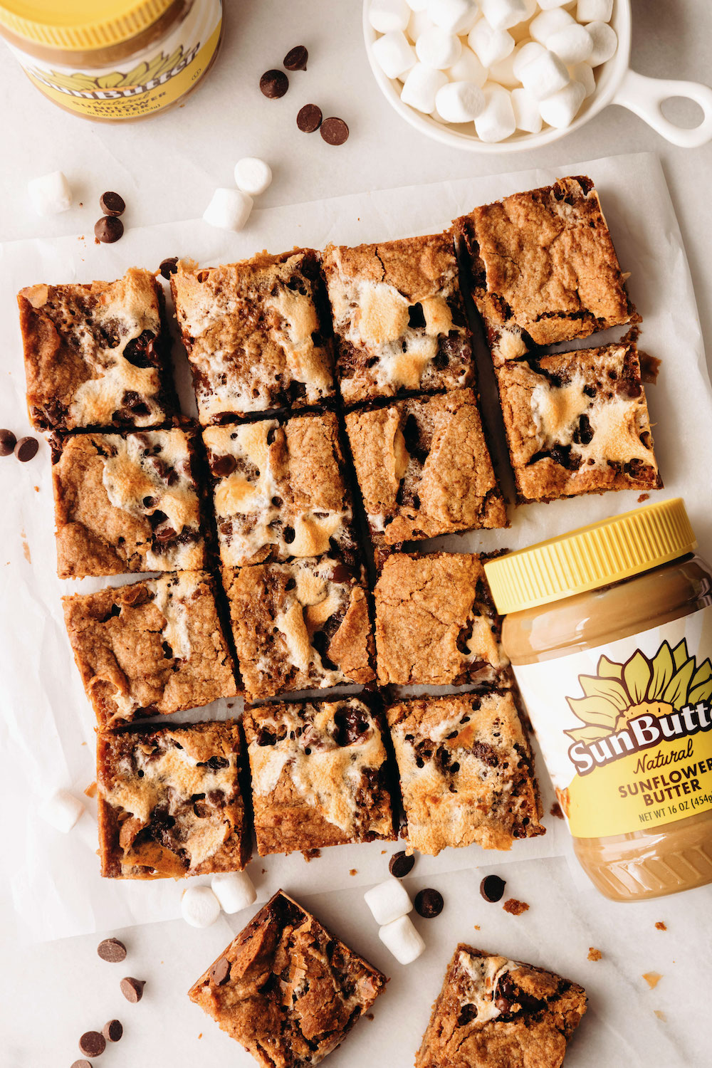 S’mores Cookie Bars