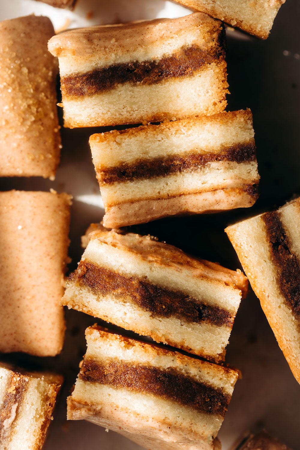 Brown Sugar Cinnamon Pop Tart Bars (vegan + gluten-free)