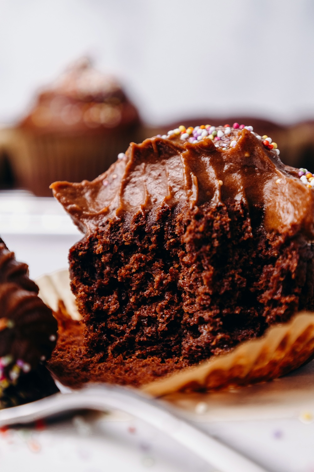 The Best Healthy Chocolate Cupcakes (egg-free, dairy-free, gluten-free, sugar-free)